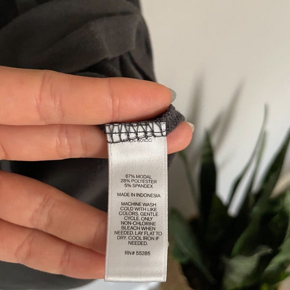 EXPRESS Comfy Cut-Out Long Sleeve Size S - Picture 4 of 5